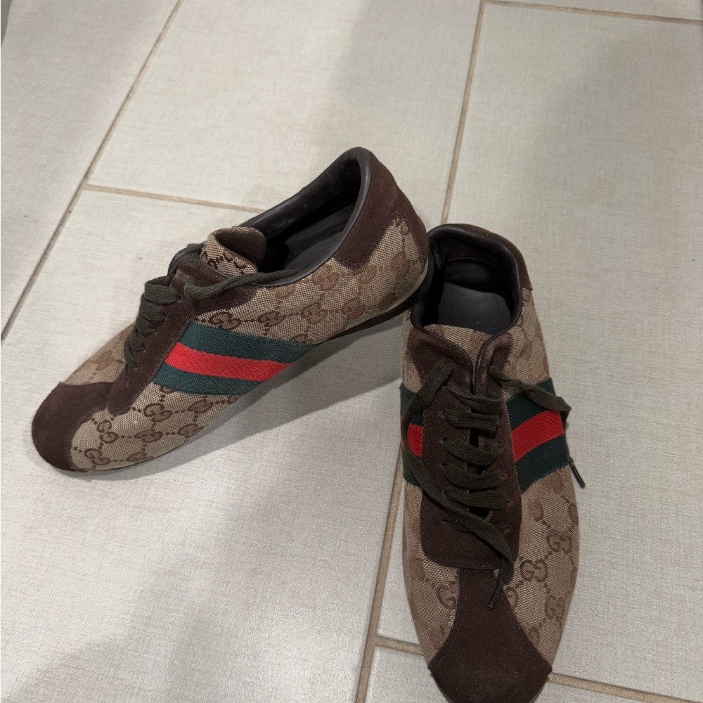 Gucci Brown Sneakers with Signature Stripes and Suede Finish - Picture 2 of 3